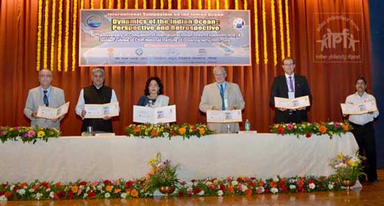 Special Cover on 50 years of Completion of International Indian Ocean Expedition and Golden Jubilee of CSIR-National Institute of Oceanography, Goa