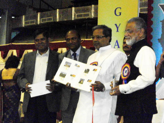 Special Covers on Renaming of the 12 districts of Karnataka