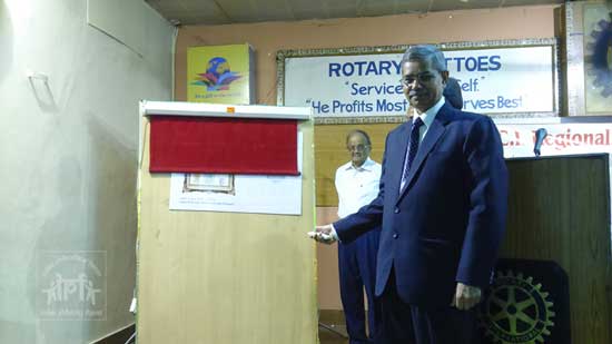 Special Cover on Philatelic Seminar released at PCI regional meeting